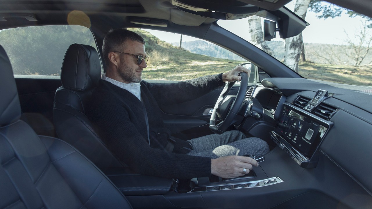 Espacio de conducción conectado del Nuevo DS 7